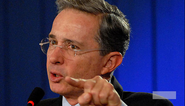 Gobernación de Uribe en Antioquia, señalada  una vez más por  supuesta colaboración con las AUC