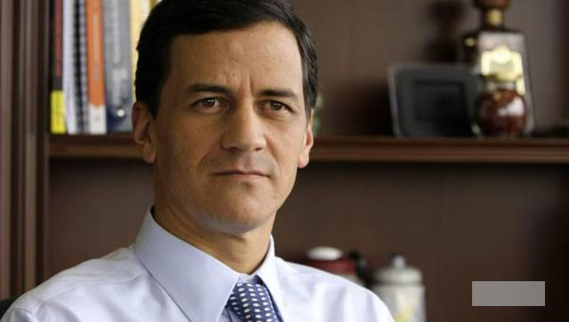 Rafael Nieto Loaiza sabe que va perder pero recibió $406 millones por su trabajo