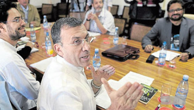 Esto dijeron las Farc del encuentro con los parlamentarios