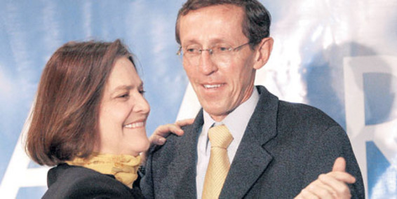 Una tercería, dos izquierdas