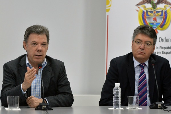 Santos pide acelerar proceso de paz sin poner en riesgo la seguridad