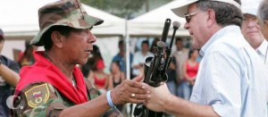 Ramón Isaza, hoy con 73 años, podría quedar en libertad en los próximos meses tras cumplir 8 años en prisión como postulado a la Ley de Justicia y Paz. Hizo parte de las negociaciones con el Gobierno para la desmovilización de las Auc
