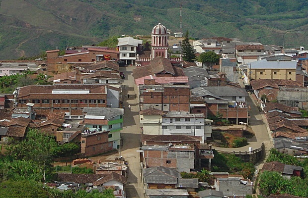 ¿Cuál es la responsabilidad del Ejército en masacre de Campamento, Antioquia?