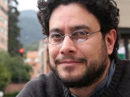 Nueva amenaza a activistas incluye a senador Cepeda por «calumniar» a Uribe