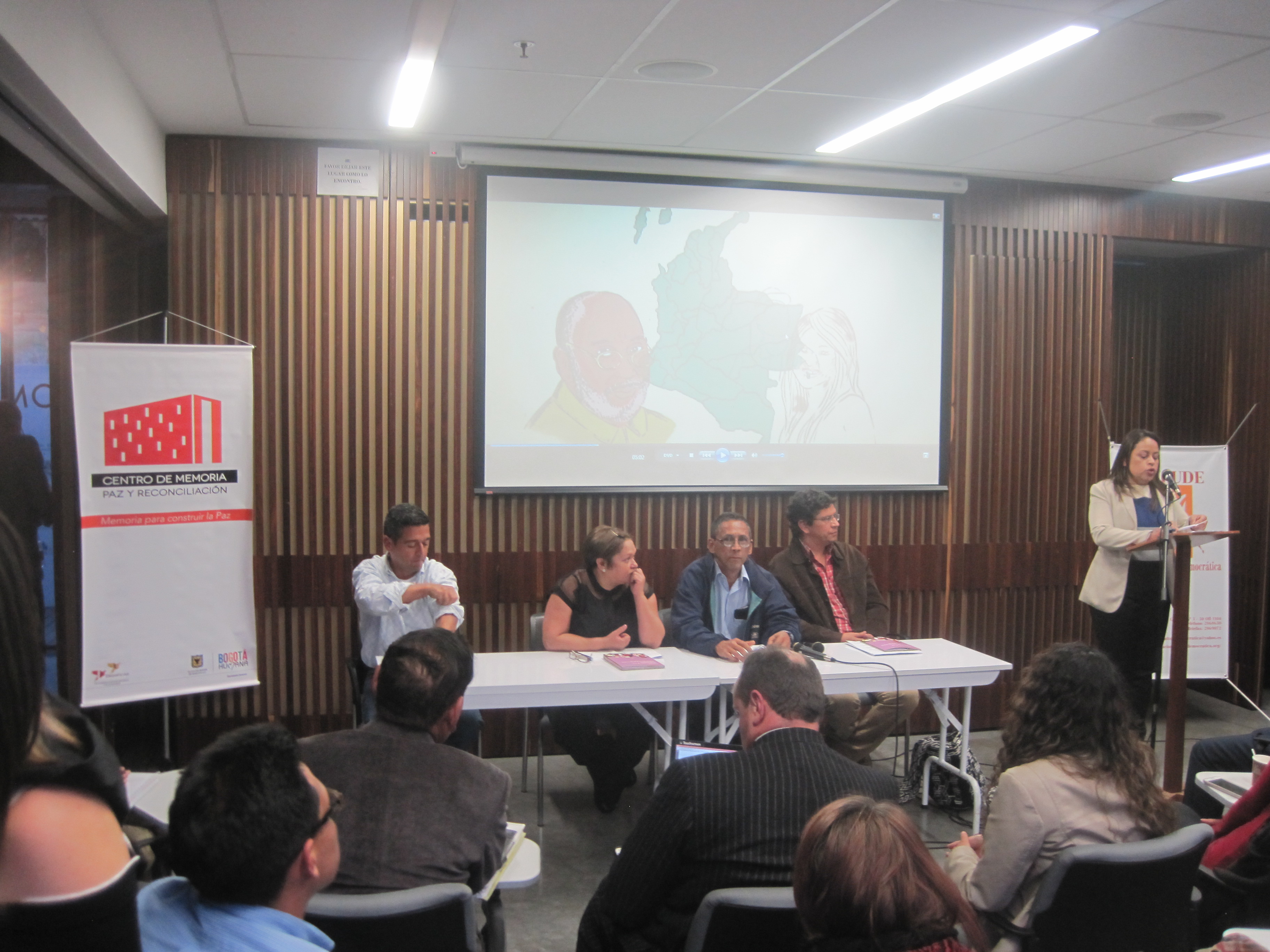 Serie «Biblioteca de la paz»- FUCUDE-