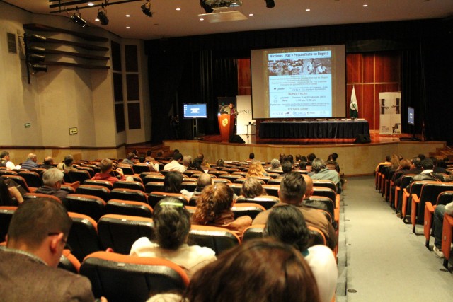 Foto: Archivo CNAI/ Auditorio Fundadores de la Universidad Autónoma de Colombia en el Foro, Víctimas, Paz y Posconflictoen Bogotá/ 9 octubre de 2015