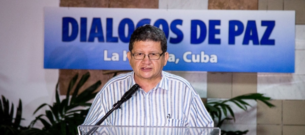 Con Paramilitarismo no habrá Paz