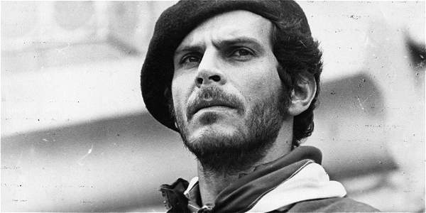 Carlos Pizarro: 26 años desde que la vida fue asesinada en primavera
