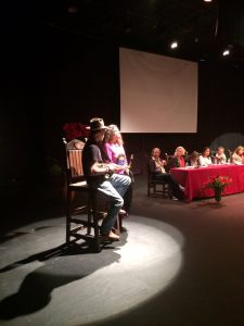 Foto: Corporación NUevo Arco Iris/ Primera polifonía del Foro Mujeres y Paz a cargo de Luz Stella Luengas/ Agosto 23 de 2016