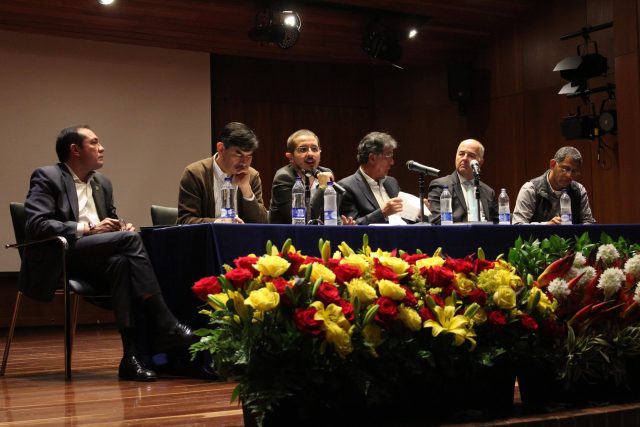 Foto: Corporación Nuevo Arco iris/ Foro: El reto de sacar las armas de la política/ Octubre 27 de 2016