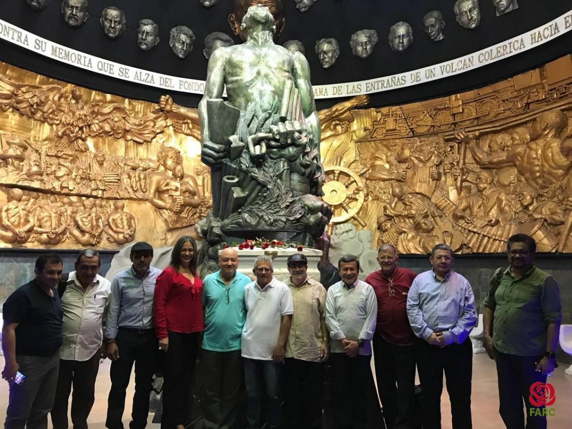 Máximos líderes del ELN y el partido político FARC suman fuerzas por una paz estable y duradera