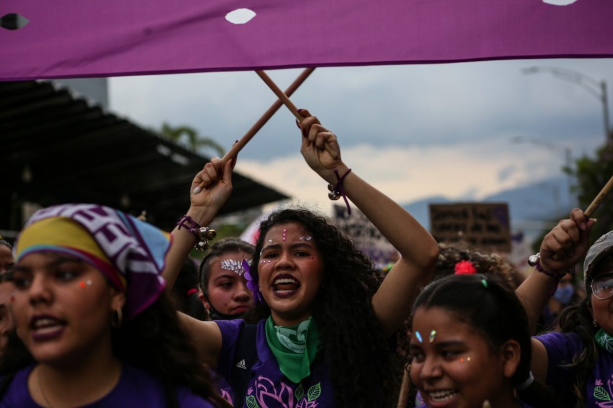 Fotoreportaje del #8M: una marea feminista en las calles.