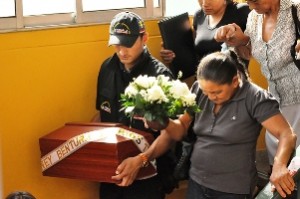 Funeral de víctimas asesinadas por paramilitares  en Arauca   Foto: Alcaldía de Arauca 